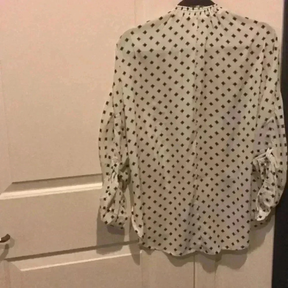 Abercrombie Pattern Tie Front Blouse Medium - Picture 4 of 5